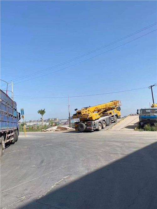 通榆县25吨吊车的租赁价格大概是多少？