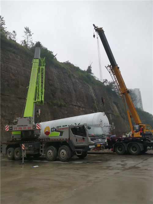 通榆县“不怕风雨冻”—— 吊车的 “恶劣环境适应” 技术